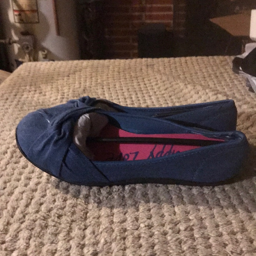 Blue jean flat shoes